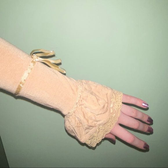 Tan Long Sleeve, Lace Detailed Top - Picture 3 of 4